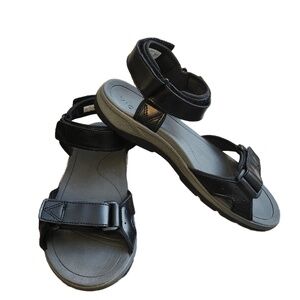 Vionic Canoe Leo black leather sandals Size 8